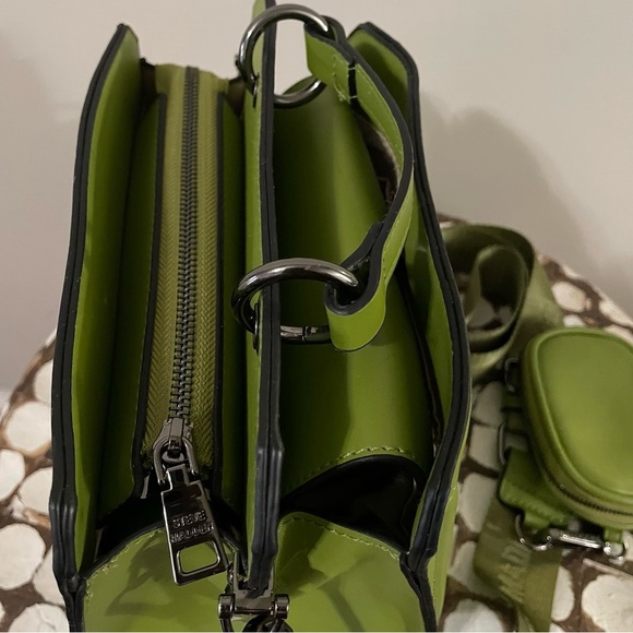 Steve Madden Bevelyn Satchel Handbag Crossbody Tote Green with AirPod Case - Picture 5 of 10